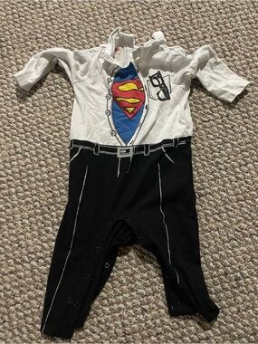 DC Comics Superman White and Red Tag Baby Bodysuit